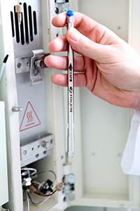 HPLC columns use instructions: installation and operation; safety precaution; samples & mobile phases and column care